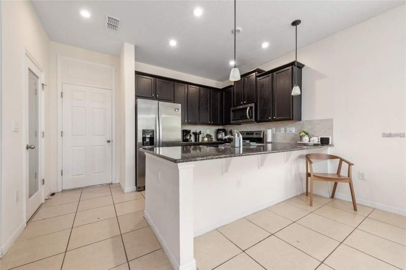 3 bedroom Townhouse at 2449 Varenna Loop, Tapestry Ph 5, Kissimmee — photo 3