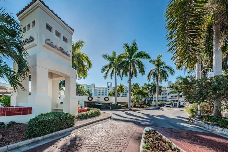 6083 BAHIA DEL MAR CIRCLE #362 home for sale in Bahia Vista