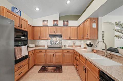 12337 Rose Haven Boulevard, New Port Richey FL - photo 18 of 34