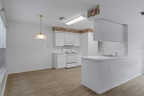 7343 Willow Brook Drive, Spring Hill FL - photo 14 of 39