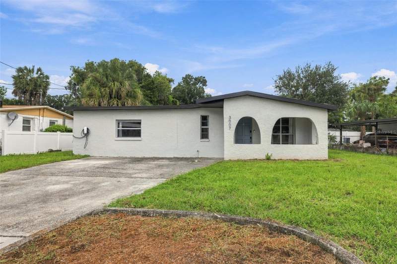 3007 N 42ND STREET home for sale in Highland Pines