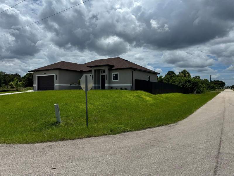 3 bedroom Single Family Residence at 3115 2nd Street, Lehigh Acres, Lehigh Acres — photo 5