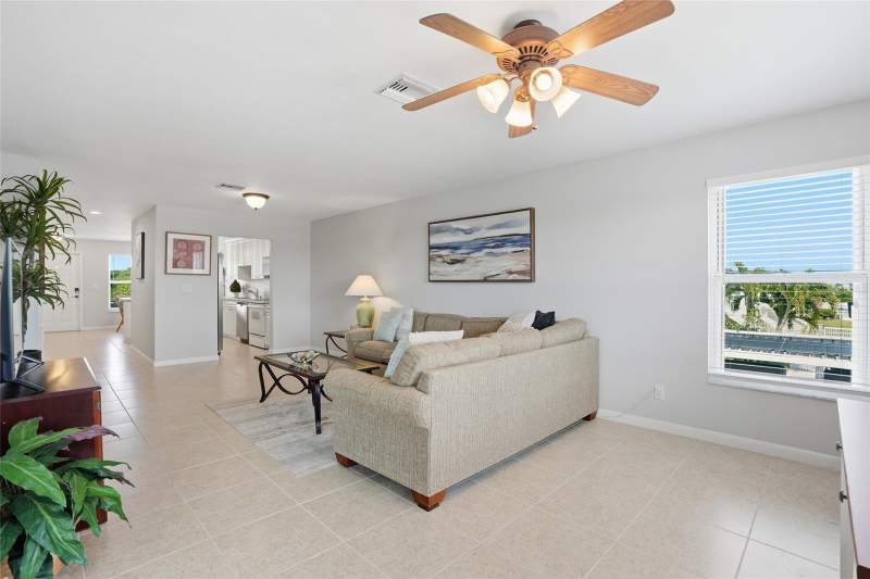 2 bedroom Condominium at 912 SE 46th Street #201, Villa Grande Condo 01, Cape Coral — photo 5