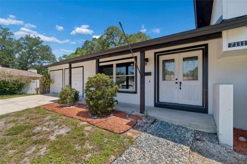 7111 Gateway Court, Tampa FL - photo 6 of 69