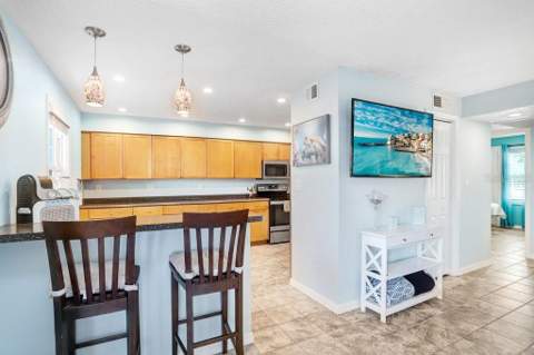 5012 Starfish Drive #B, St Petersburg FL - photo 6 of 53