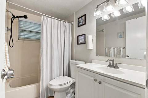 11625 Crystal Lake Drive, Port Richey FL - photo 21 of 35