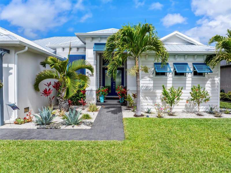3 bedroom Single Family Residence at 8407 Dafoe Street, Port Charlotte Sec 093, Port Charlotte — photo 2