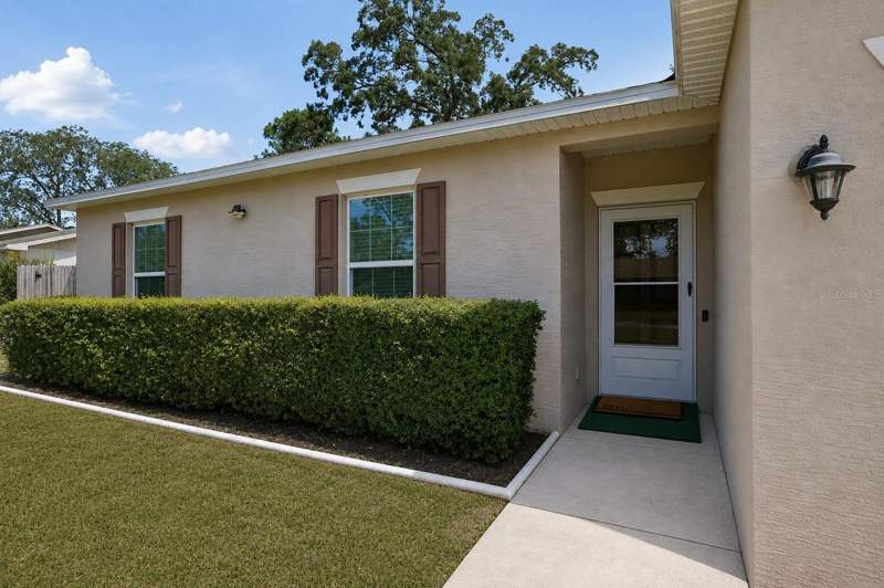 3 bedroom Single Family Residence at 7429 Mohawk Trail, Weeki Wachee Woodlands, Spring Hill — photo 2