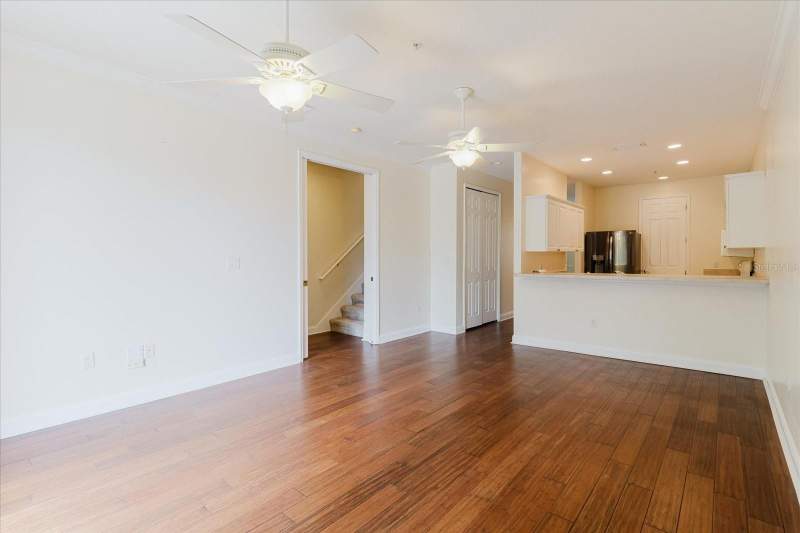 3 bedroom Townhouse at 6825 S Kissimmee Street, Thomas Twnhms, Tampa — photo 5