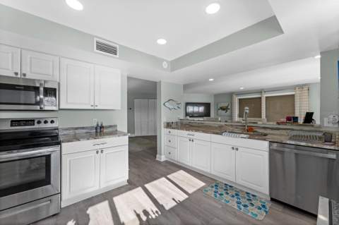 610 Island Way #408, Clearwater FL - photo 10 of 57