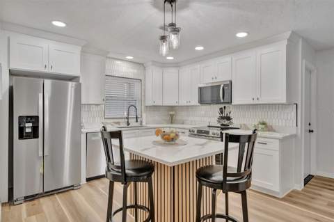 6209 Flamingo Drive, Apollo Beach FL - photo 10 of 59