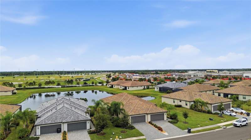 Lorraine Lakes at Lakewood Ranch