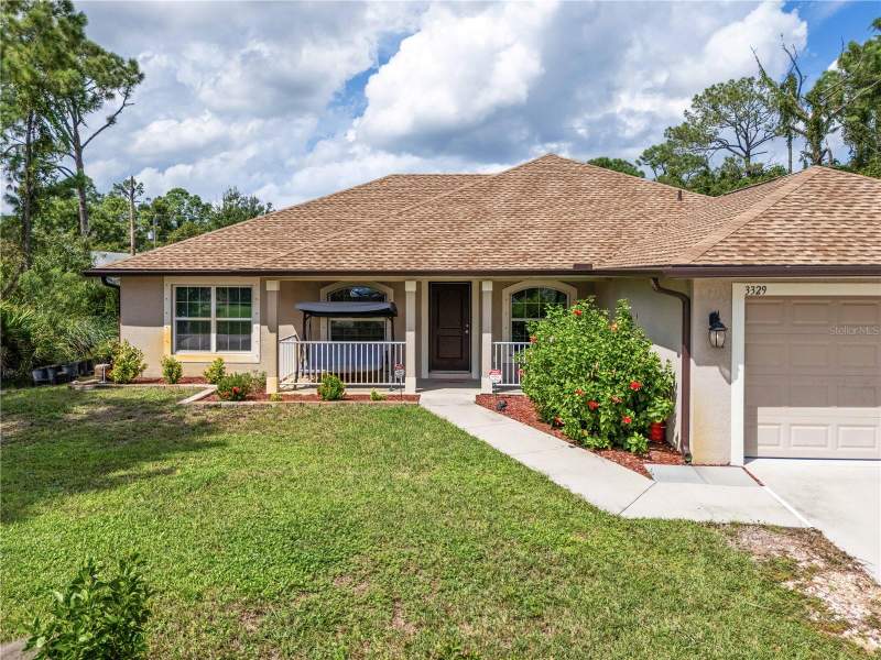 3 bedroom Single Family Residence at 3329 Eagle Pass Street, Port Charlotte Sub 20, North Port — photo 3