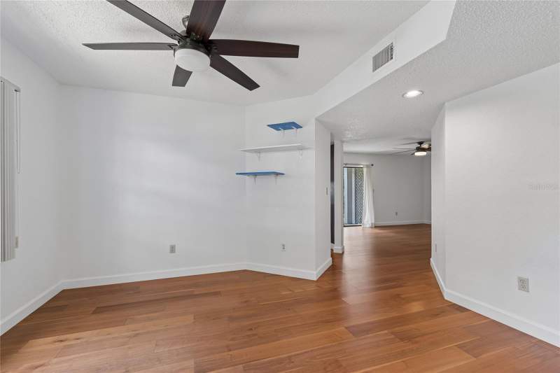2 bedroom Condominium at 11800 Park Boulevard #401, Oaks Of Seminole Condo, Seminole — photo 3