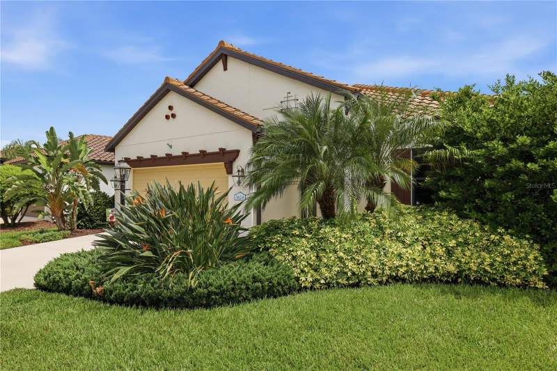 1624 STILL RIVER DRIVE home for sale in Grand Palm Phases 2a (D) &amp; 2a (E) Homes for Sale: Median $910K