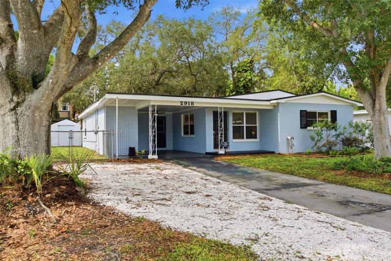 4 bedroom Single Family Residence at 2918 W Ellis Drive, Bayhill Estates 2nd Add, Tampa — photo 2