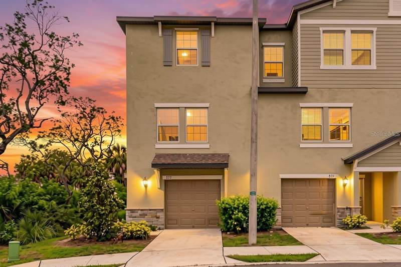 3 bedroom Townhouse at 873 Tennyson Mill Circle, Palm River Twnhms Pt Repl, Tampa — photo 3