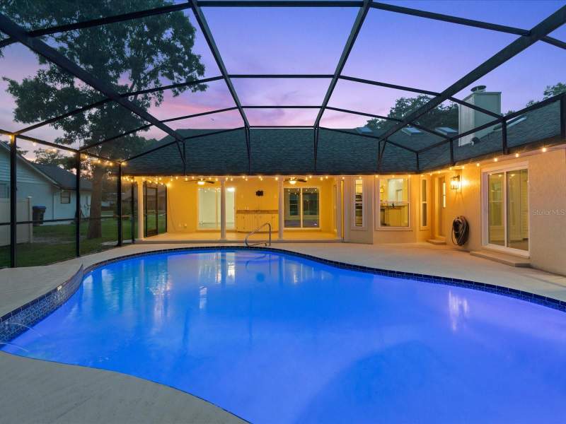 4 bedroom Single Family Residence at 2418 Sweetwater Cc Place Drive, Sweetwater C C Place, Apopka — photo 2