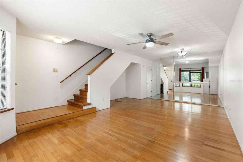 2 bedroom Condominium at 5100 Burchette Road #404, Faircrest I Condo, Tampa — photo 2