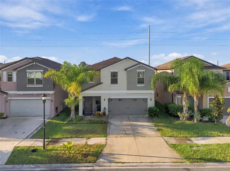 5111 WHITE CHICORY DRIVE home for sale in Leisey