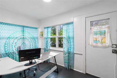 1527 13th Street, St Petersburg FL - photo 9 of 30