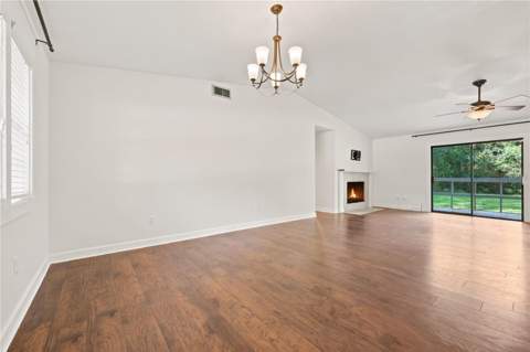 9520 NW 6th Place, Gainesville FL - photo 9 of 31