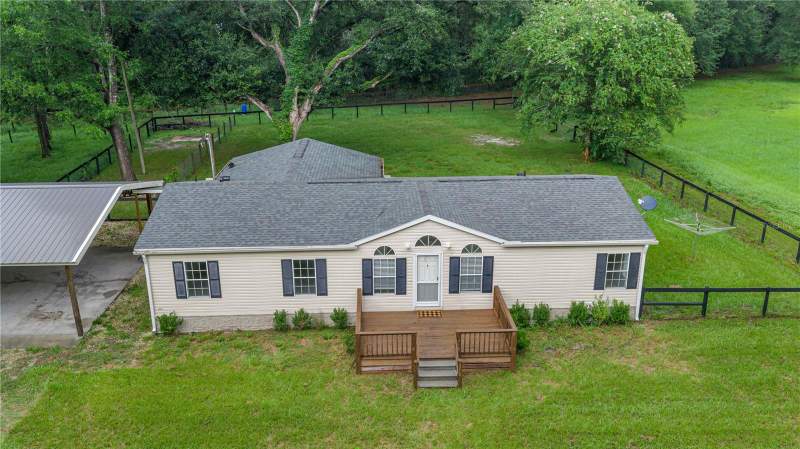 3 bedroom Single Family Residence at 13250 NW 160th Avenue, Juhanco, Morriston — photo 2