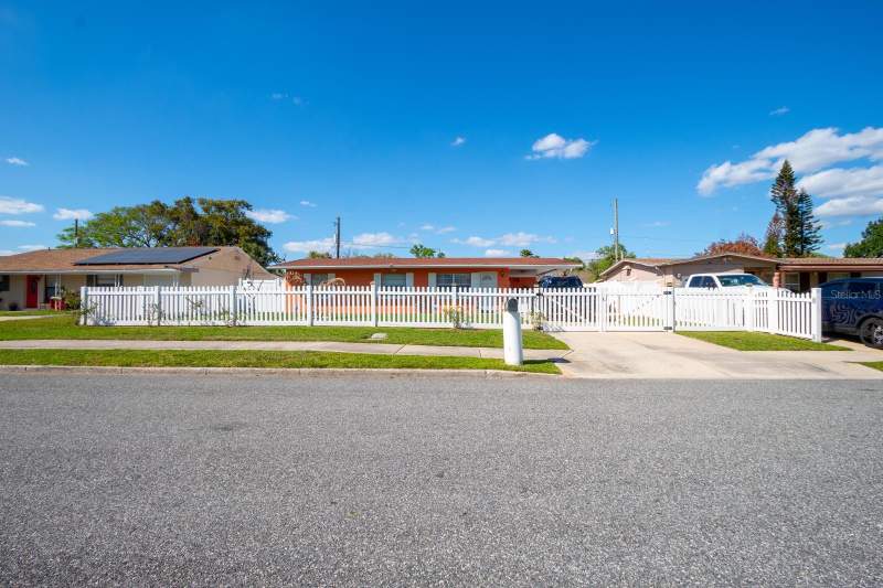 3 bedroom Single Family Residence at 4401 EDGEBROOK, SOUTHWOOD SUB SEC 3, ORLANDO — photo 3