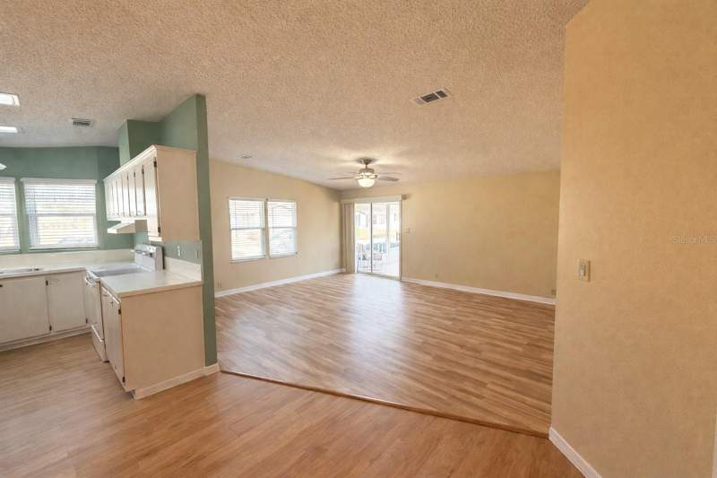 2 bedroom Manufactured Home at 25308 Casa Del Lago Lane, Plantation At Leesburg Casa Del Lago, Leesburg — photo 5