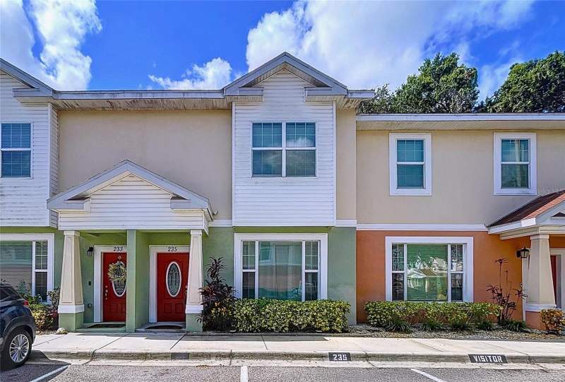 Alexander Woods Townhomes