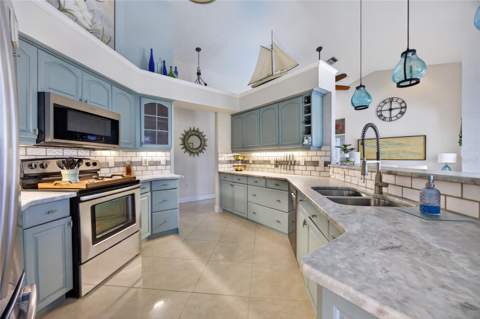 23293 Painter Avenue, Port Charlotte FL - photo 15 of 48