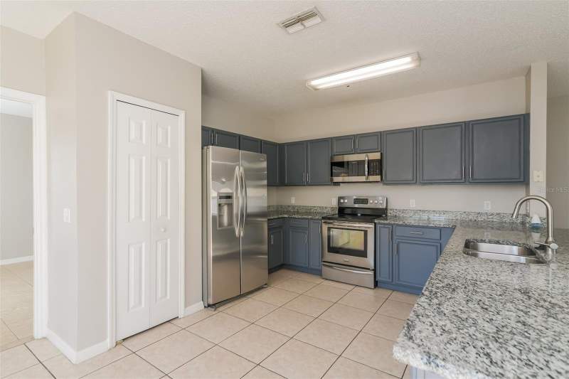 4 bedroom Single Family Residence at 4417 Canopy Court, Banyan Cove At Cypress Woods, Kissimmee — photo 3