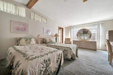 236 N Saint Thomas Circle, Apollo Beach FL - photo 13 of 32