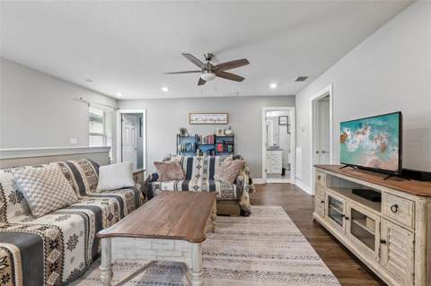 7673 Yale Harbor Drive, Wesley Chapel FL - photo 17 of 38