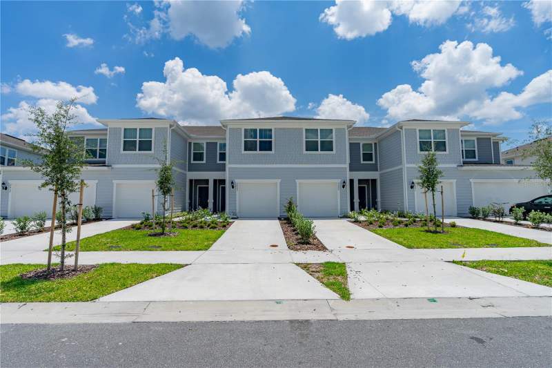 2609 BRIGHT JEWEL STREET #2909 home for sale in Cypress Cay