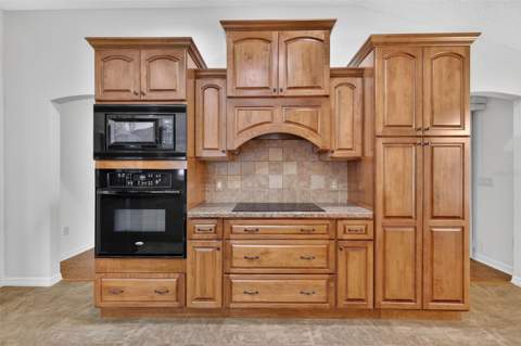 1557 Oak Forest Drive, The Villages FL - photo 7 of 55