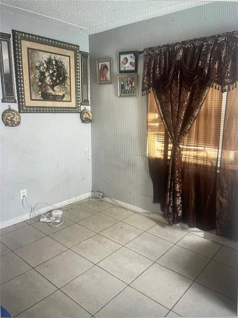 3 bedroom Single Family Residence at 1112 6th Street, Lincoln Heights Continued, Bradenton — photo 3
