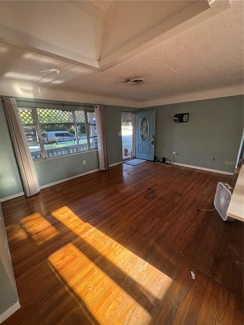 2 bedroom Single Family Residence at 495 60th Street, Merna Manor, St Petersburg — photo 3