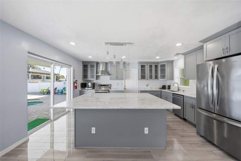 3 bedroom Single Family Residence at 10717 Donbrese Avenue, Tampa Shores Inc 1 Unit 3, Tampa — photo 3