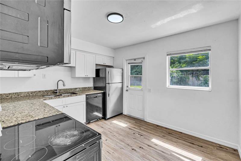3 bedroom Single Family Residence at 218 6th Jpv Street, Jan Phyl Village Rep, Winter Haven — photo 4