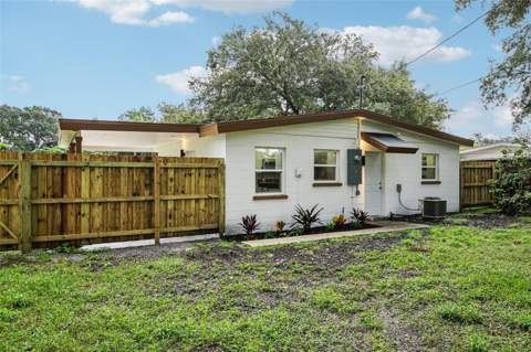 334 E Cornelius Circle, Sarasota FL - photo 23 of 26