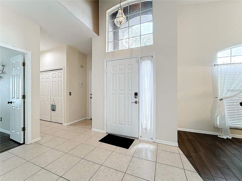 5 bedroom Single Family Residence at 302 Julliard Boulevard, Hampton Estates, Davenport — photo 3