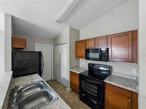 829 N Lake Avenue, Lakeland FL - photo 9 of 28
