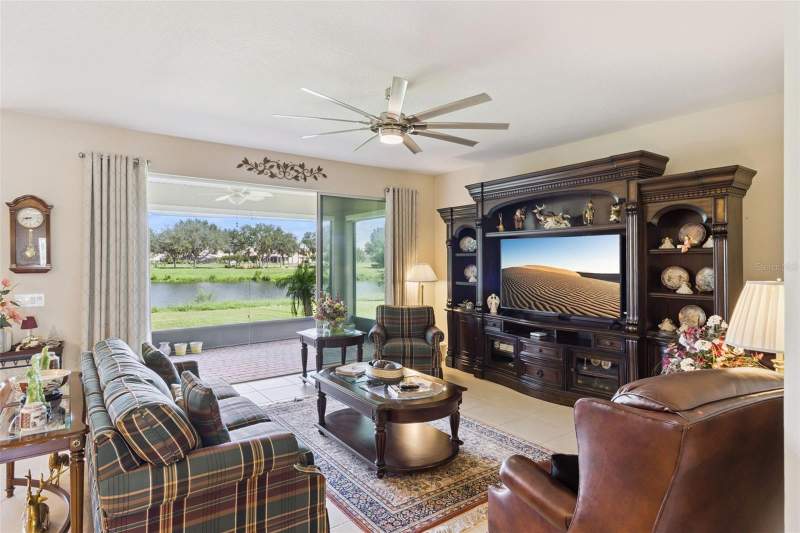 3 bedroom Single Family Residence at 1631 Kingfisher Court, Bellalago Ph 5J Sec 2, Kissimmee — photo 4