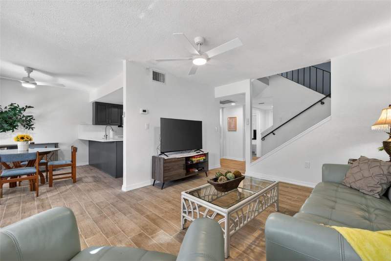 4 bedroom Townhouse at 6490 Cape Hatteras Way #2, Mariners Pass, St Petersburg — photo 4