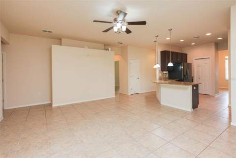 6019 Evansbrook Drive, Zephyrhills FL - photo 10 of 27