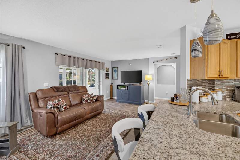 2 bedroom Single Family Residence at 8141 SW 80th Terrace, Indigo East Ph 1 Uns A-A & B-B, Ocala — photo 4