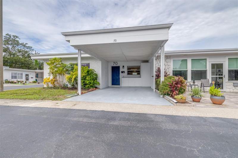 2 bedroom Villa at 13940 Anona Heights Drive #70, Harbor Crest 400 Apt, Largo — photo 2