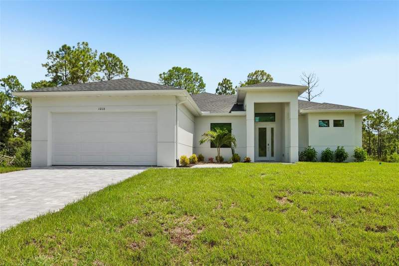 4 bedroom Single Family Residence at 1016 State Avenue, Lehigh Acres, Lehigh Acres — photo 1