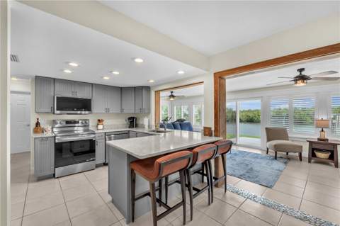 911 Silver Palm Way, Apollo Beach FL - photo 18 of 35